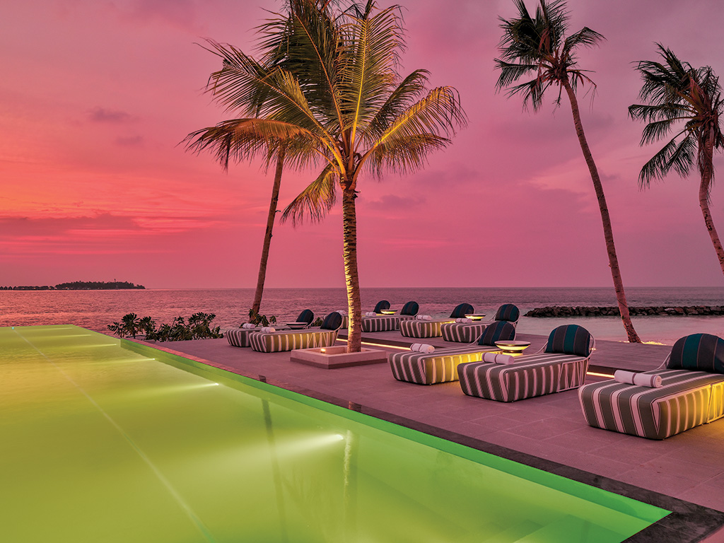  VARIED MALDIVIAN ATMOSPHERE 